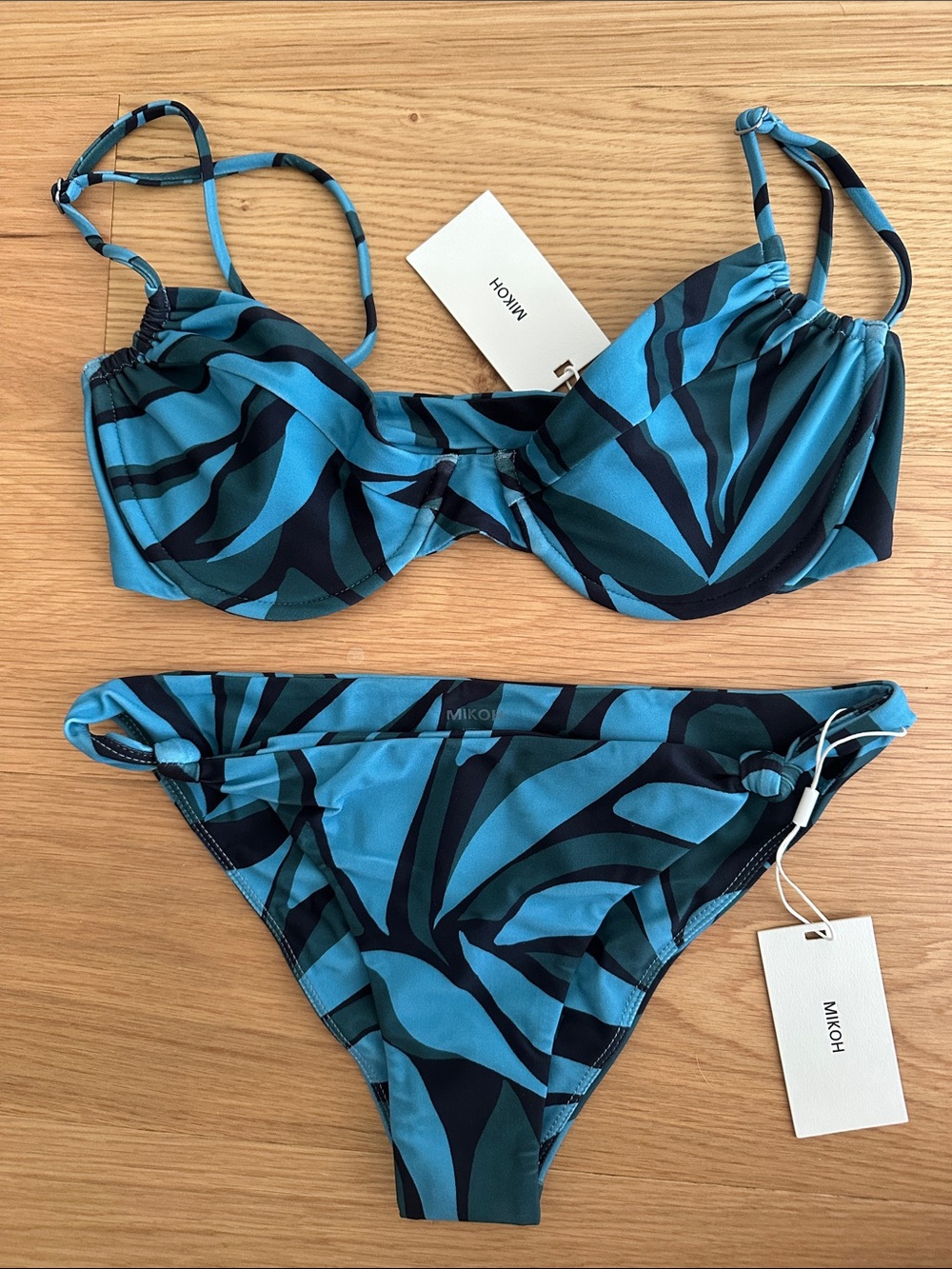 NWT Mikoh Bikini Set - La Plaque